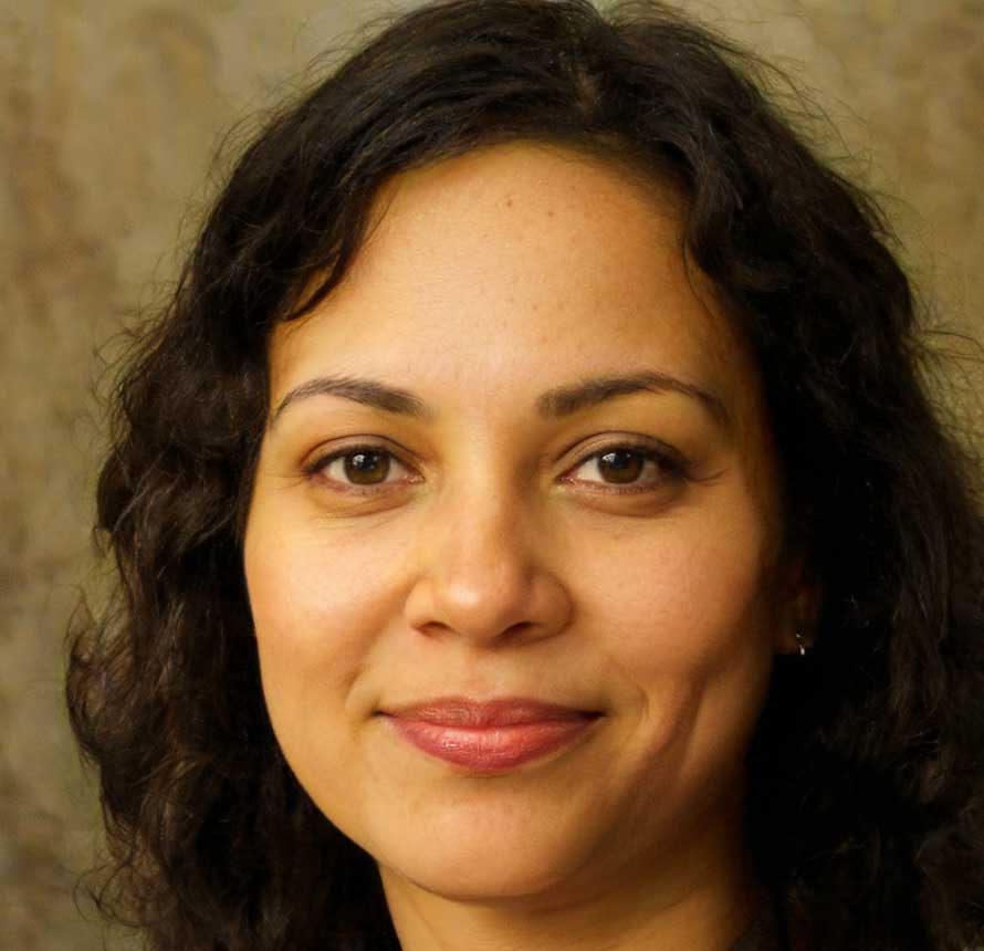 Jasmine R â€“ satisfied Boss Bites customer giving a 5-star review